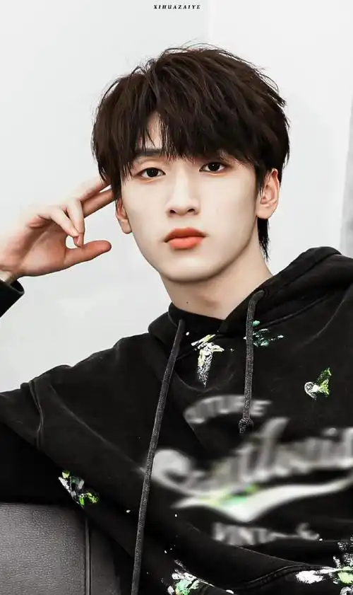 严浩翔深蓝色校服##严浩翔校服造型