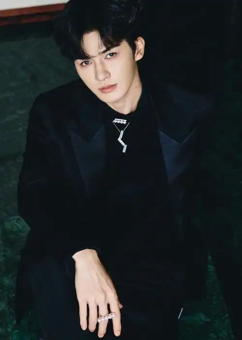 朱正廷罗蒙环球乐园##朱正廷