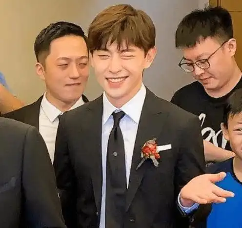 教育背景被曝光,老同学无意透露人品_公子_家长_邓伦