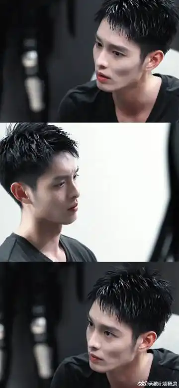 柚柚们我收集了曹佑宁 贼帅贼帅的照片,看着特养眼哦!