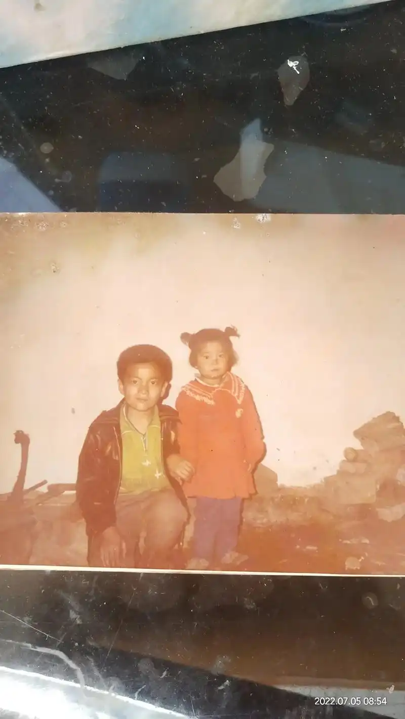 时间过得真快啊,转眼就分别了一个月,今天把我们从小到大的照片 - 抖