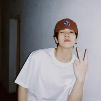 精致干净真人上半身最新男生头像