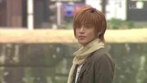 (花泽类和坂田银时都是小栗旬饰演的角色)