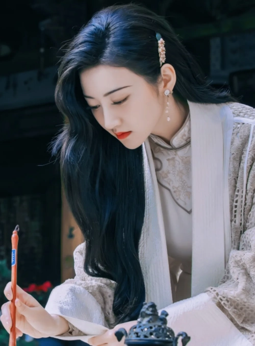 景甜司藤6套旗袍造型惊艳万分