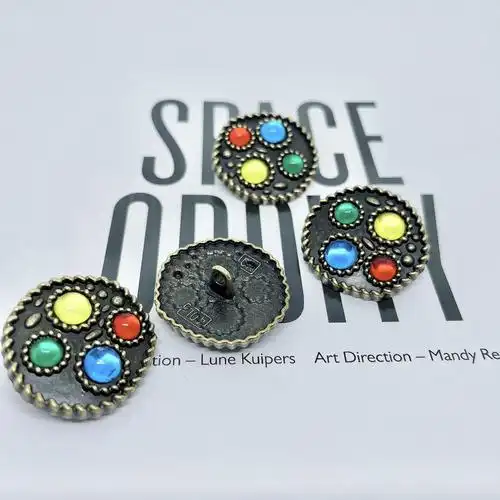 源头厂家宝石复古彩珠宝石金属高脚纽扣小香风外套针织衫装饰扣子