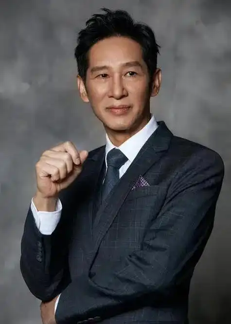 王劲松演绎经典角色,演技再升级!