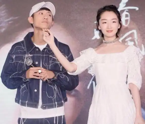 唐嫣与张一山私下的关系非常好,有很多的共同话题.