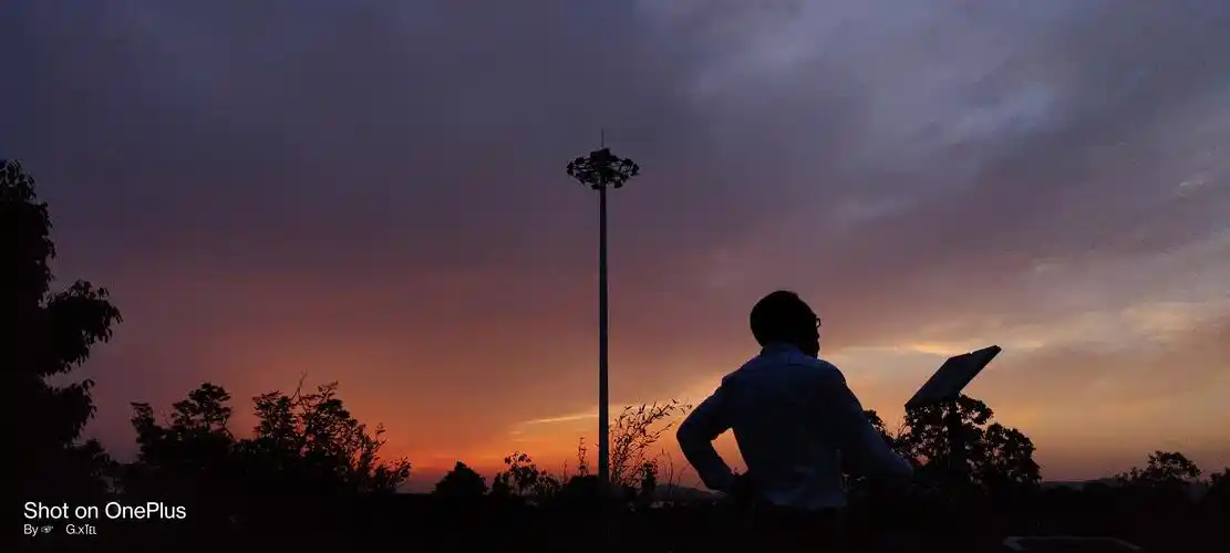 抽烟的男人/夕阳无限好 - 轻摄影 - 一加手机社区官方论坛