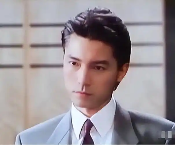 亚洲第一美男尊龙的惊人童年故事