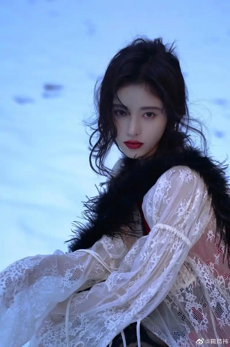 鞠婧祎 #新年快乐 #分享照片  - 抖音