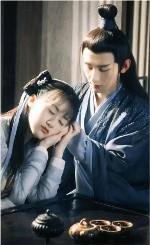 谁注意到了成毅的手_袁冰妍_有合作_琉璃