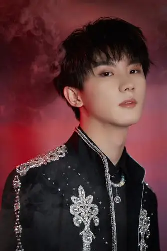 马嘉祺太帅了(更新表演服装的定妆照)