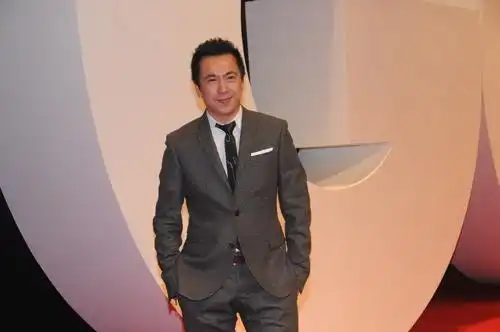 《gq》创刊派对红毯秀-华谊总裁王中磊(图)