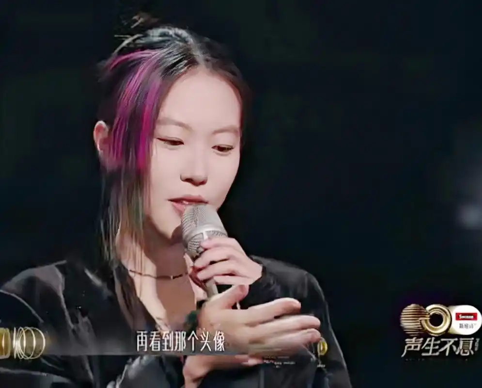 窦靖童唱歌,声音好像一个人!