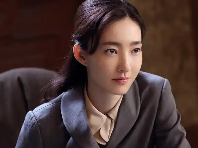 《无间》出圈理由:王志文的演技,王丽坤的脸,靳东的衣品_腾讯新闻