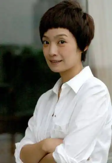 原创老戏骨张嘉译为爱也疯狂与演员杜珺闪婚闪离终遇真爱王海燕