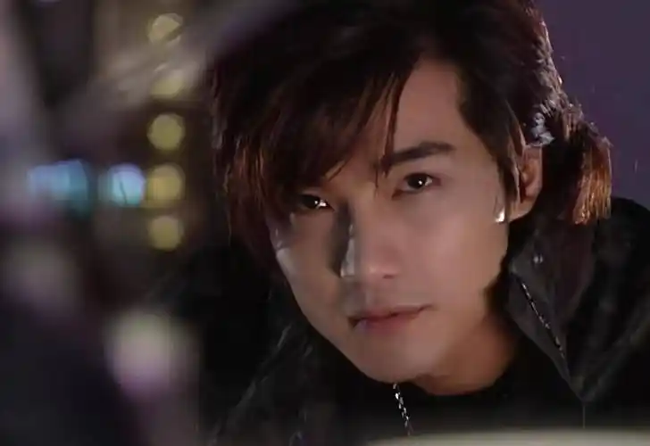 贺军翔自曝曾因营养过剩头部长瘤,为保命剃发动刀,至今仍有疤痕_网友