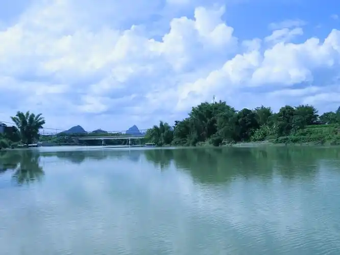 蓝天白云绿水青山