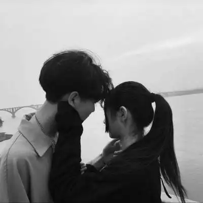 r-暗色系情头 是你让我最动心_情侣头像_我要个性网