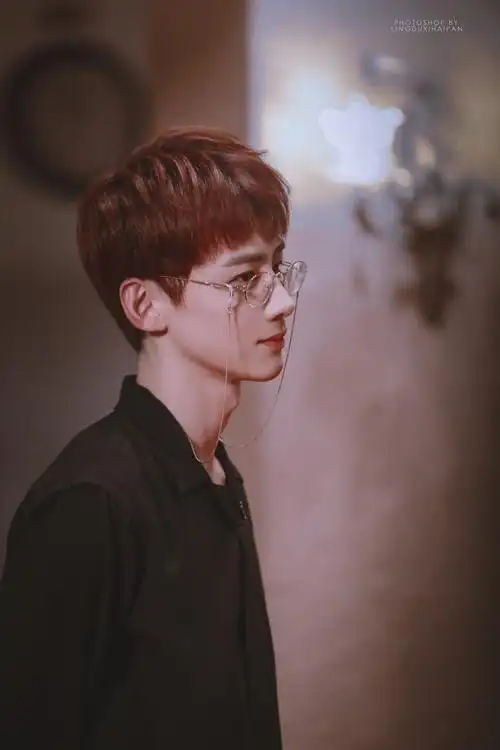 白敬亭 明星大侦探