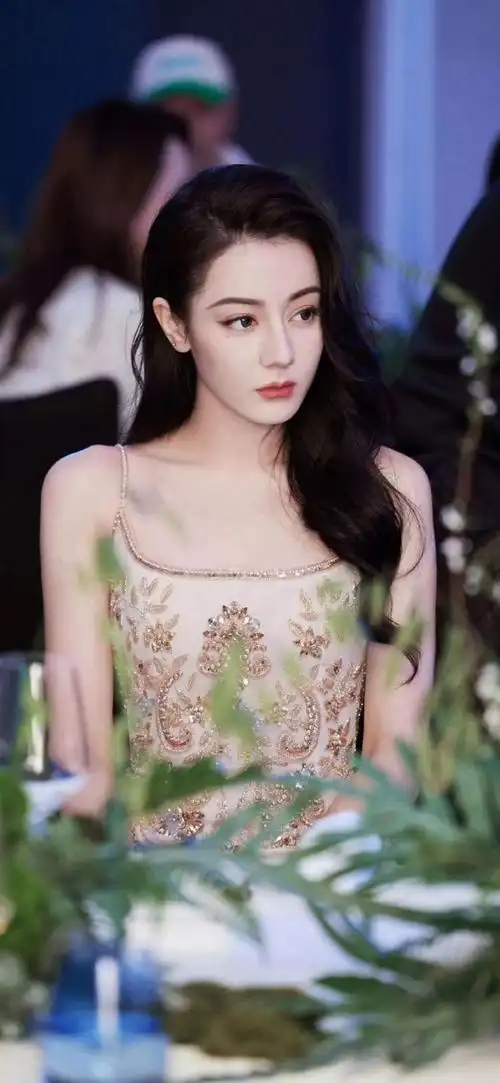 迪丽热巴高清壁纸.