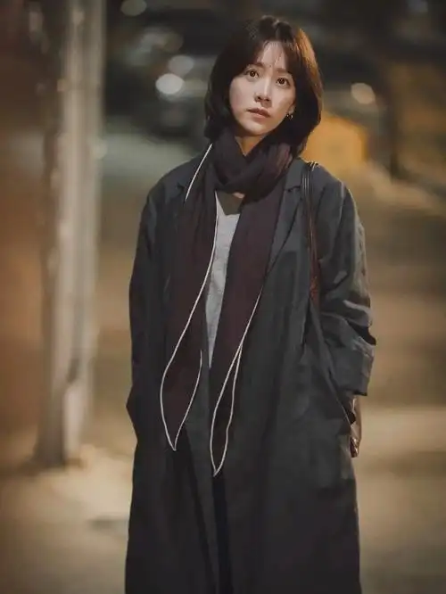 小个子穿搭韩剧春夜女主韩志旼穿搭