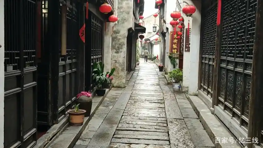 阳澄湖畔一座古镇,438块条石铺成的老街,古风雅韵,宁静闲适