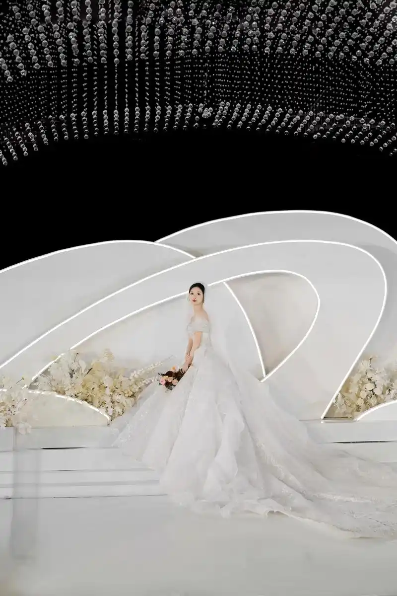 高级的白色婚礼 , - 抖音