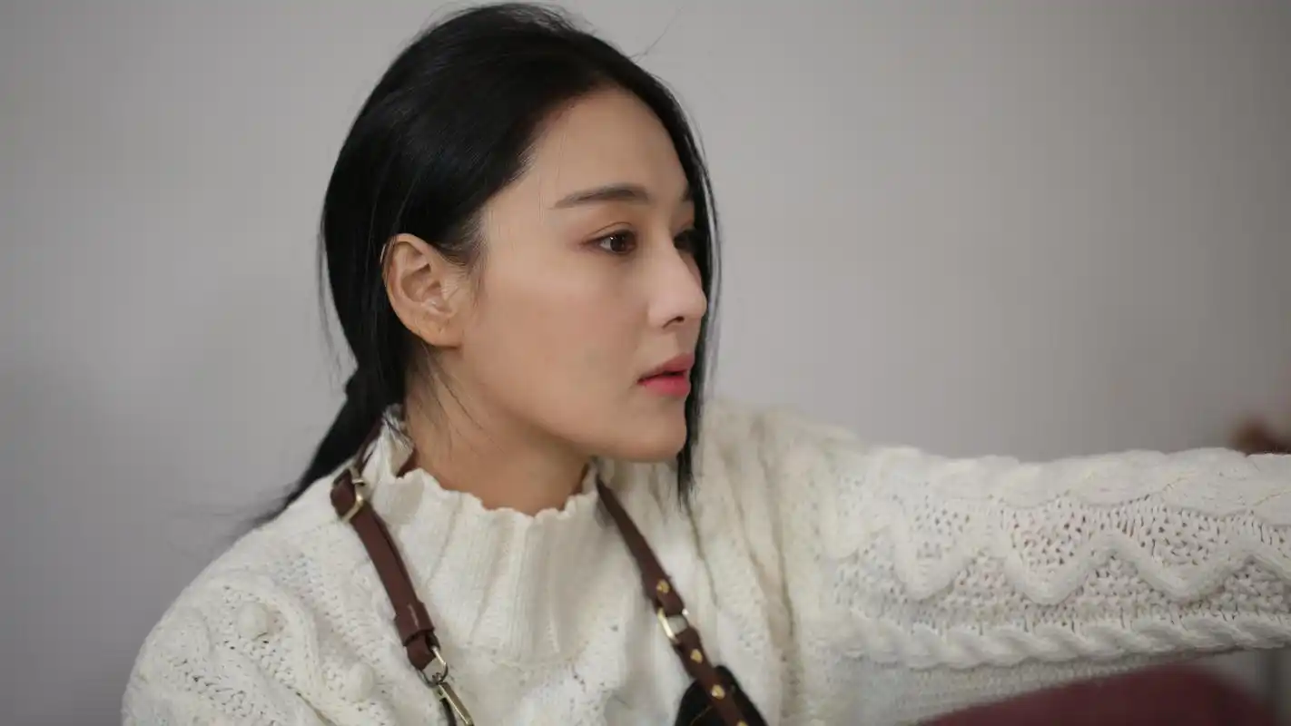 东方卫视番茄明星公益项目张馨予关爱流浪小动物