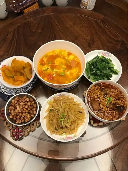 实践活动,我不仅学会了做饭的技能,也感受到了父母的辛苦,家庭的幸福