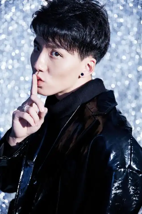 p data-id="2awanozjhy0">霍文琦,中国内地青年男演员;曾在2018年