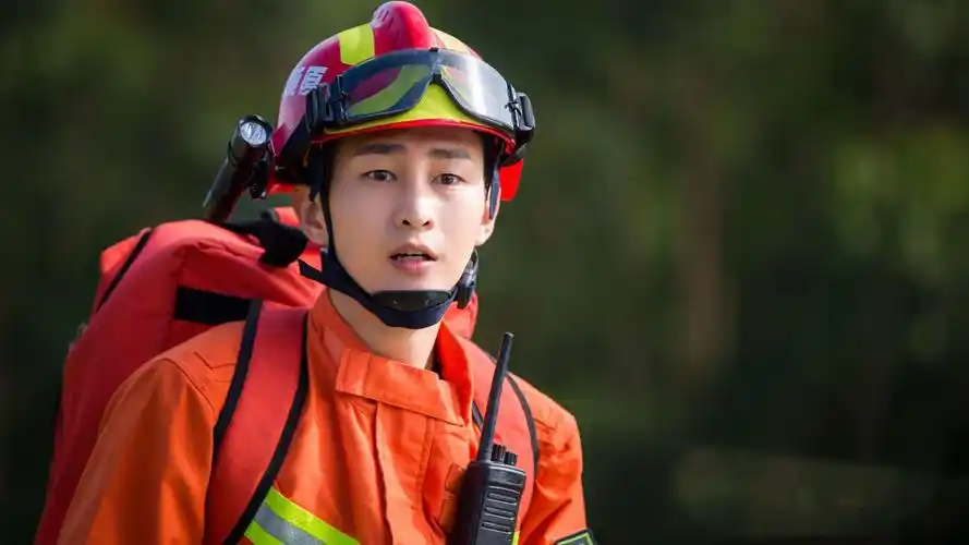 《蓝焰突击》:任嘉伦挑战消防员人设,性格随性,颠覆之前的角色