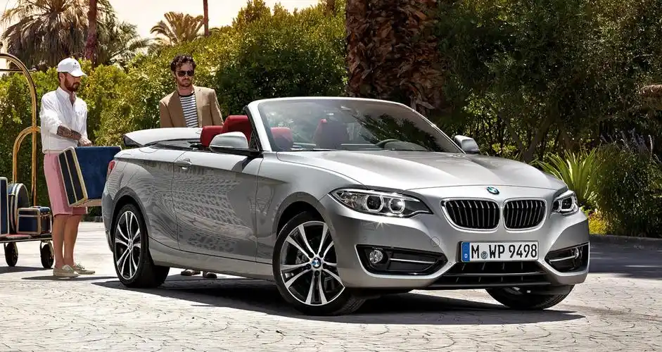 bmw 2系敞篷轿跑车