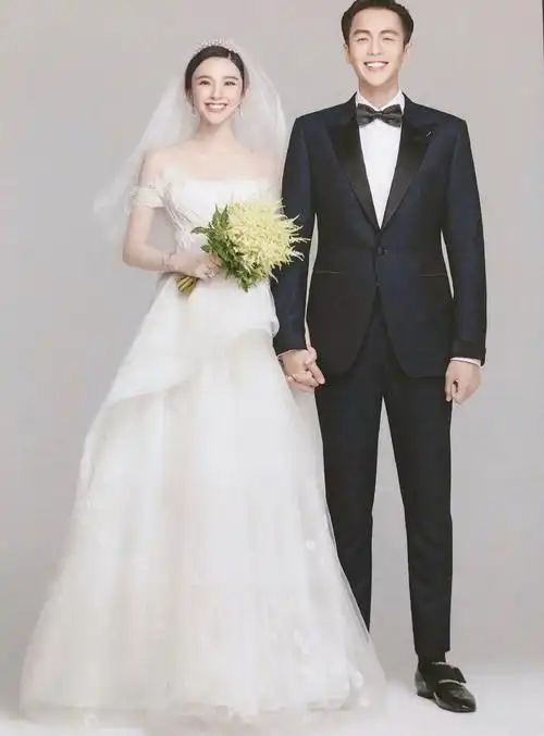 唐艺昕张若昀婚纱照首曝光明星新娘都是这样选头纱