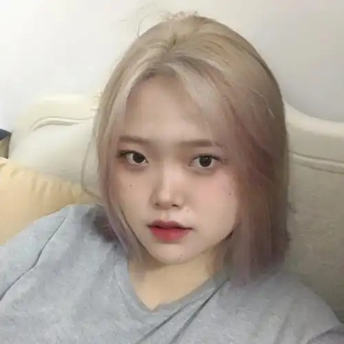 自己漂的头发太好看虽然不均匀哈哈哈哈哈