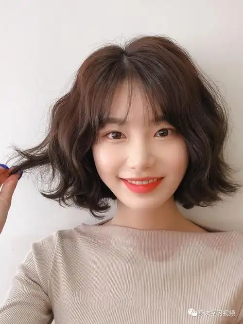 特别招人喜欢的发型,既洋气又不失时尚感韩式烫发自带韩式的浪漫甜美