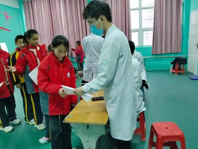 体检护航健康相伴濮阳市范县第二小学开展学生全员健康体检活动