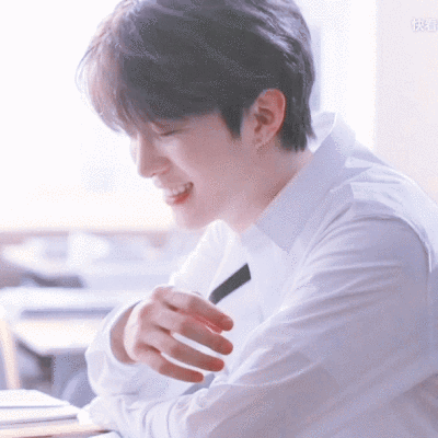 范丞丞动图