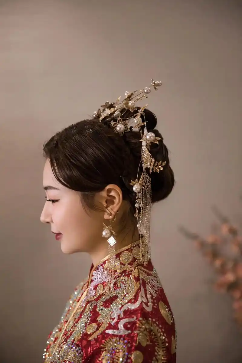 今日婚礼跟拍#婚礼跟拍 #中式新娘造型 #纪实婚礼摄影 #结 - 抖音