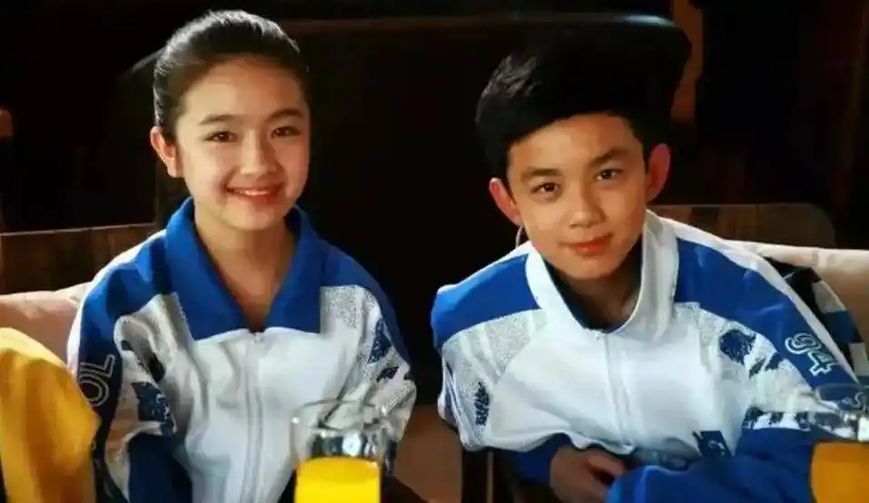 我发现李兰迪的高中生角色都有cp,且今大都是有演技的当红帅哥_胡先煦