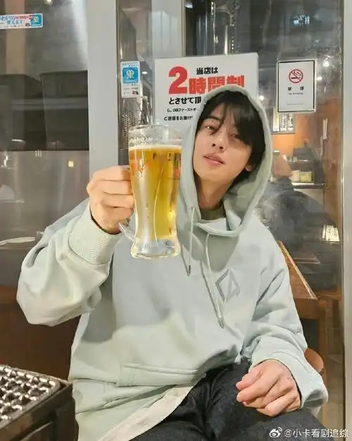 车银优素颜随拍##车银优素颜喝酒