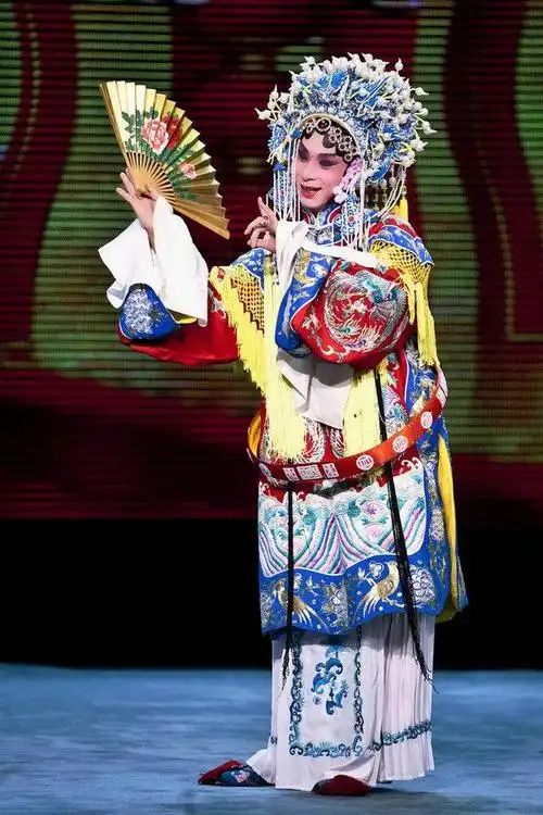 《莲花》李谷一《前门情思大碗茶》《故乡的北京》屠洪刚《江山无限