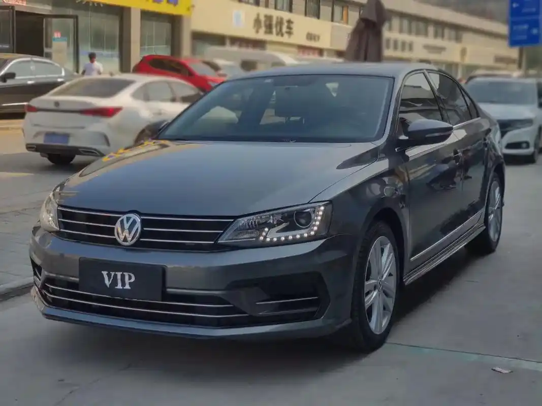 最新到店         19年大众速腾1.4t熠 - 抖音