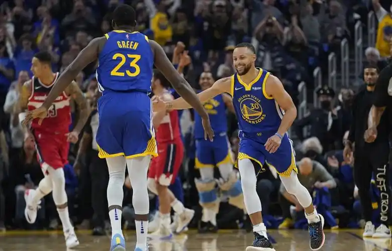 勇士队无缘季后赛,本赛季问题到底出在哪?