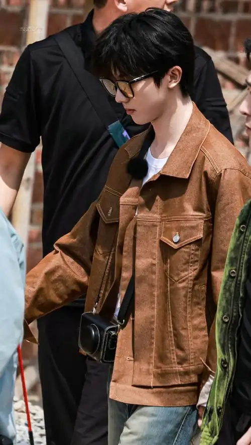 相机 咖啡馆7515    已经代入和小马的约会日常了06    #马嘉祺