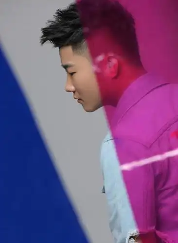 歌手白小白将携新歌《最后我们没在一起》做客酷狗直播