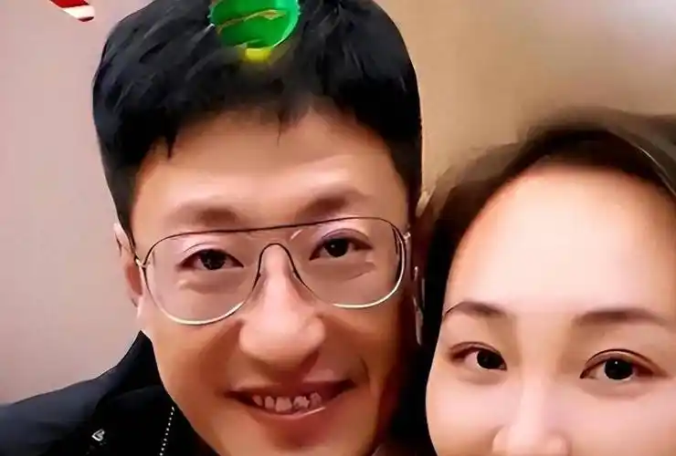 对前妻家暴,却与二婚妻子幸福美满_方柏霓_辛月_事情