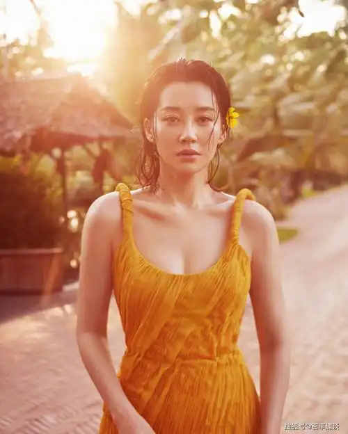 51岁许晴泳照曝出,身材火辣颜值出众,她可不只是空有一幅皮囊