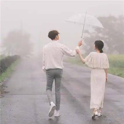 浪漫双人艺术照空间素材照片 他是永远不会放弃我的人-情侣图片