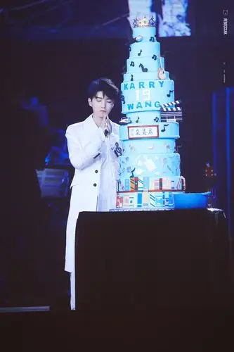 09.22 王俊凯19岁-此刻之外-生日会×cr:logo